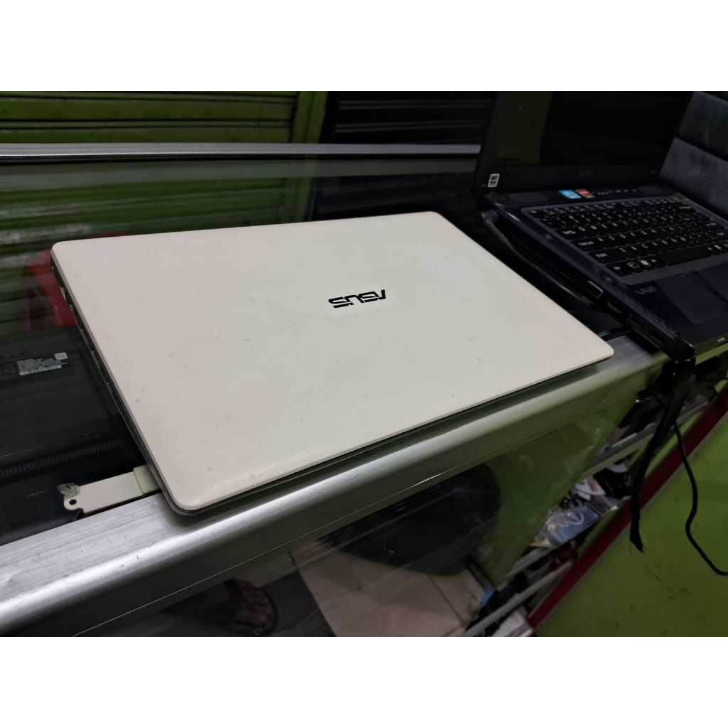 ASUS X201E 4GB SSD 128GB Laptop Slim 12in Mulus Normal Sekolah Kerja kerja OK Garansi -BUKAN X200E