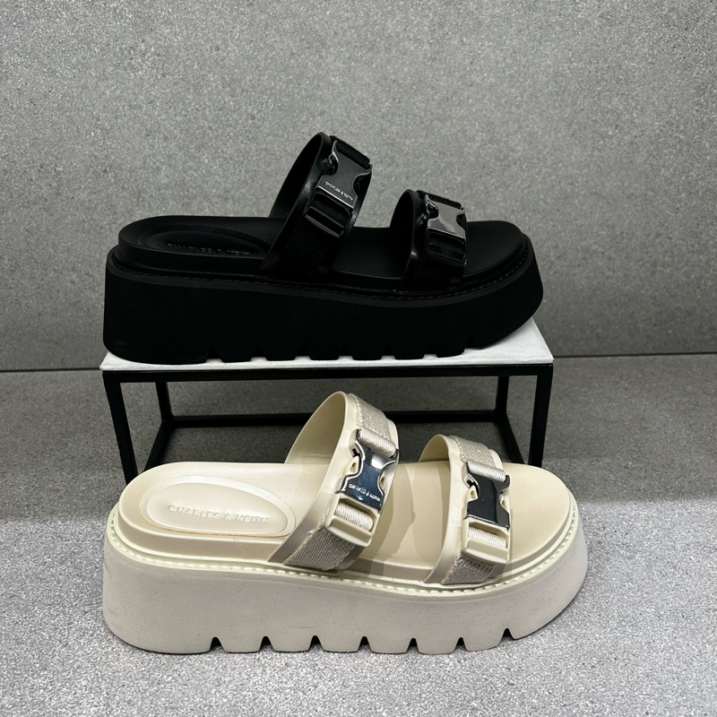 Sandal Charles & Keith PLATFORM OPEN TOE L3