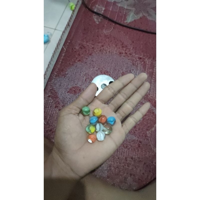 kelereng balap satu paket 5biji borongan ukuran 12 mm.