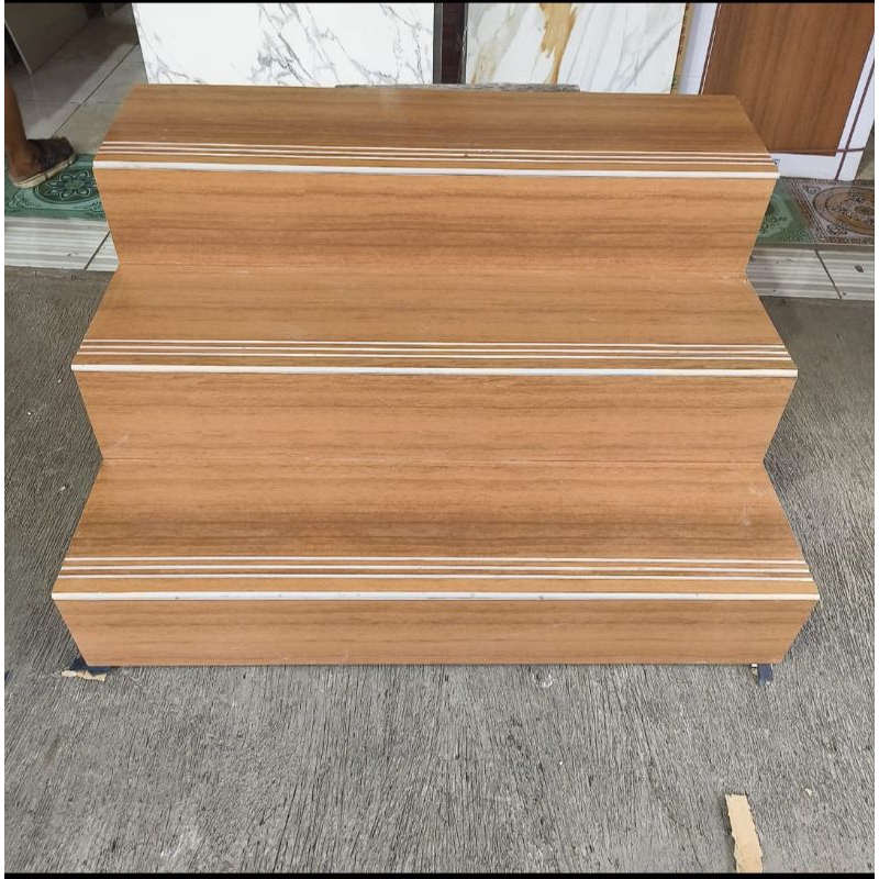 Granit anak tangga plem mahogani ukuran 30x120/20x120