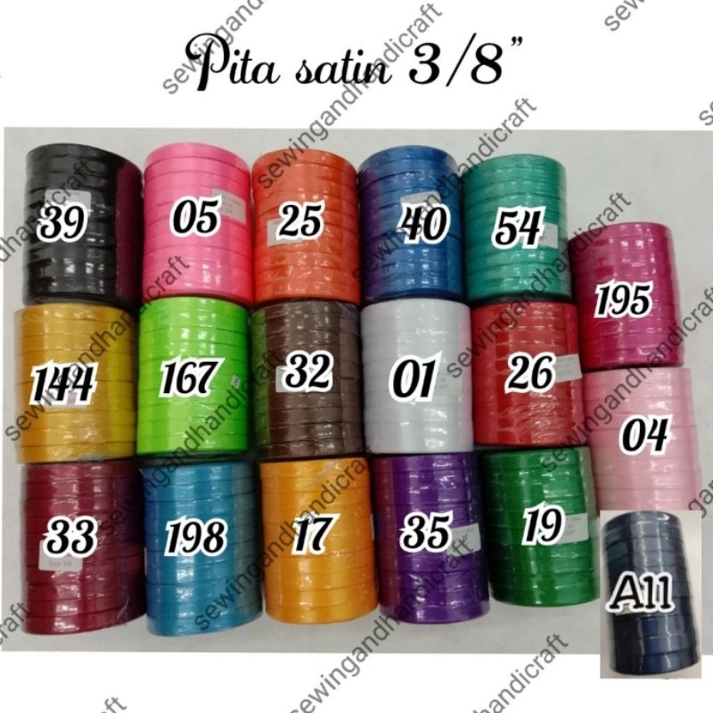 

Pita kado / Pita Satin 3/8 inci (± 1 cm)