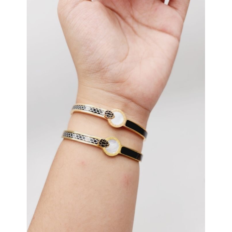 Gelang Serpenti Black