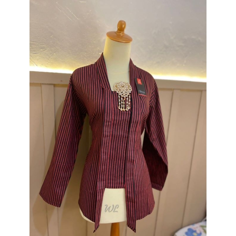 Kebaya Lurik Tenun (merah)