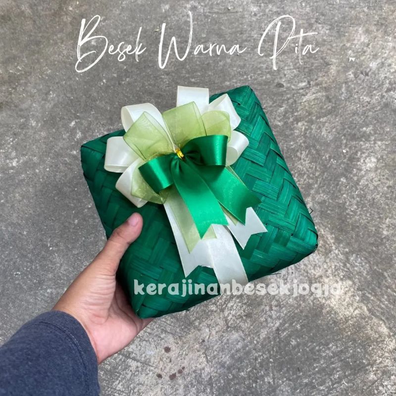 BESEK WARNA PITA | besek hias besek bambu besek kotak kotak nasi box nasi catering jogja hampers par