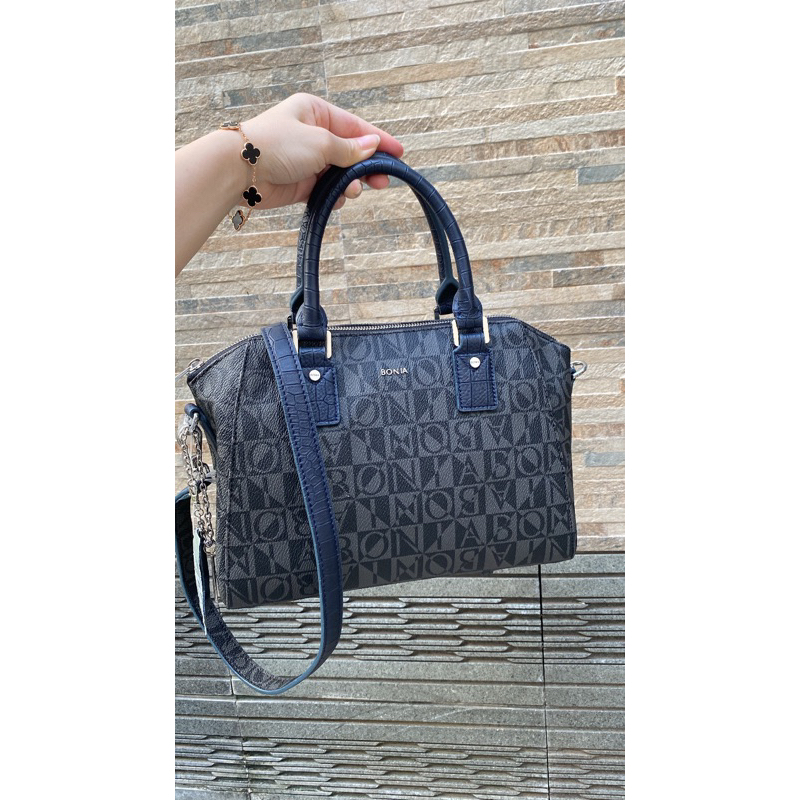 SLING BAG BONIA NEW MODEL / tas selempang BONIA