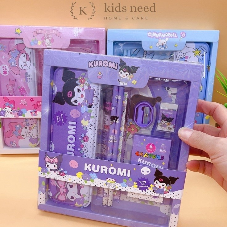 

Update Hari Ini Kotak Pensil Anak Set 7 in 1 Stationery Untuk Hadiah Anak Sekolah Sanrio Alat Tulis Set Kotak Pensil Karakter Kuromi Murah Lucu