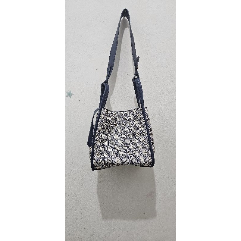 preloved Tas selempang Gobelini 1331 Mizore satchel Bag Cubical Navy