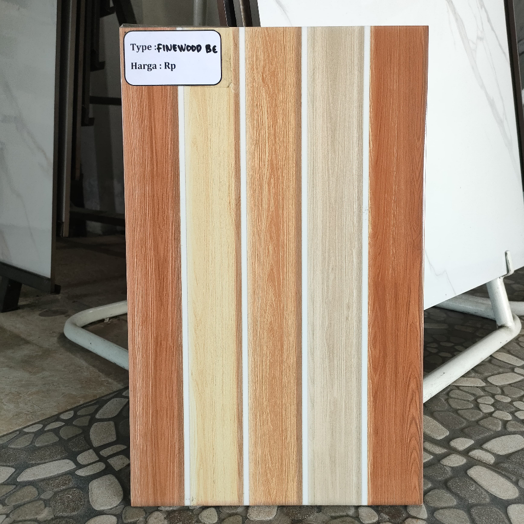Keramik Dinding 25x40 Uno Finewood BG Pare Kediri