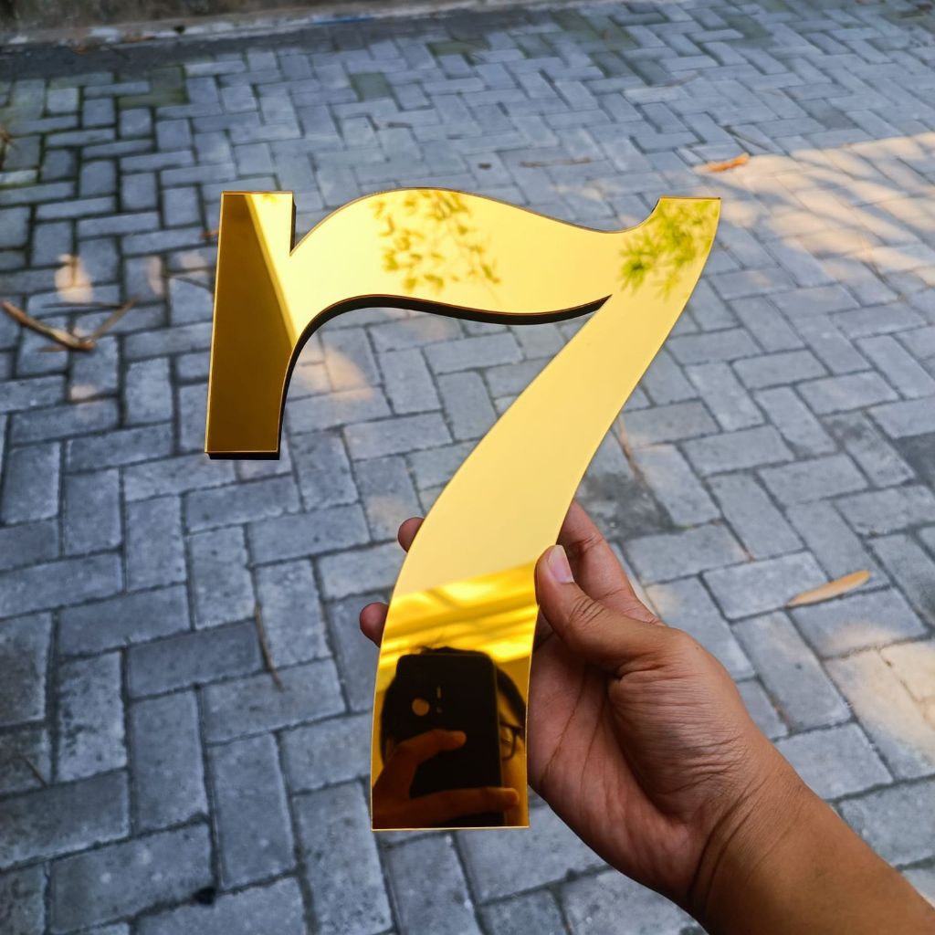Huruf dan Angka Akrilik Timbul 1cm GOLD SILVER ROSE Acrylic Tulisan 3D 25-30cm