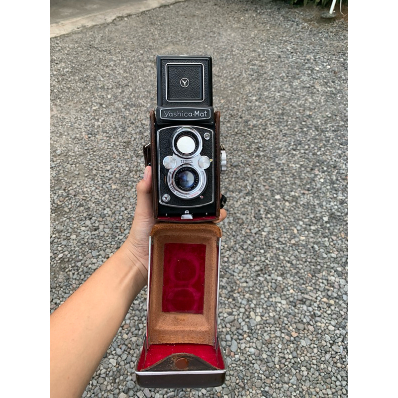 Kamera Analog TLR Yashica Mat