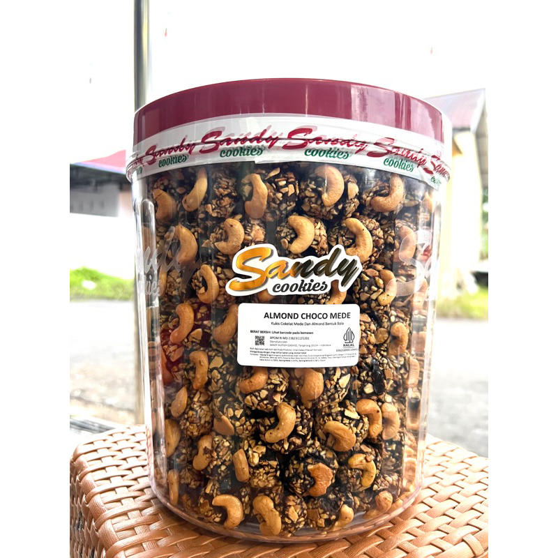 

K.SANDY JAKARTA PREMIUM ALMOND CHOCO MEDE 100gram