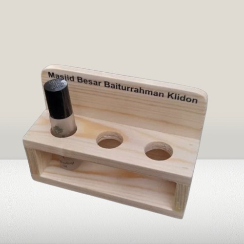 Rak Parfum isi 3 Bahan Kayu