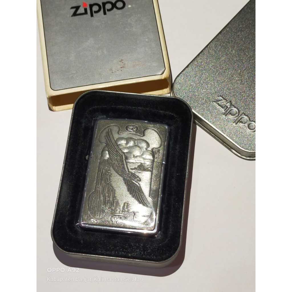 New Zippo Barrett Smythe Eagle Over the Mesa Original Thn 1997