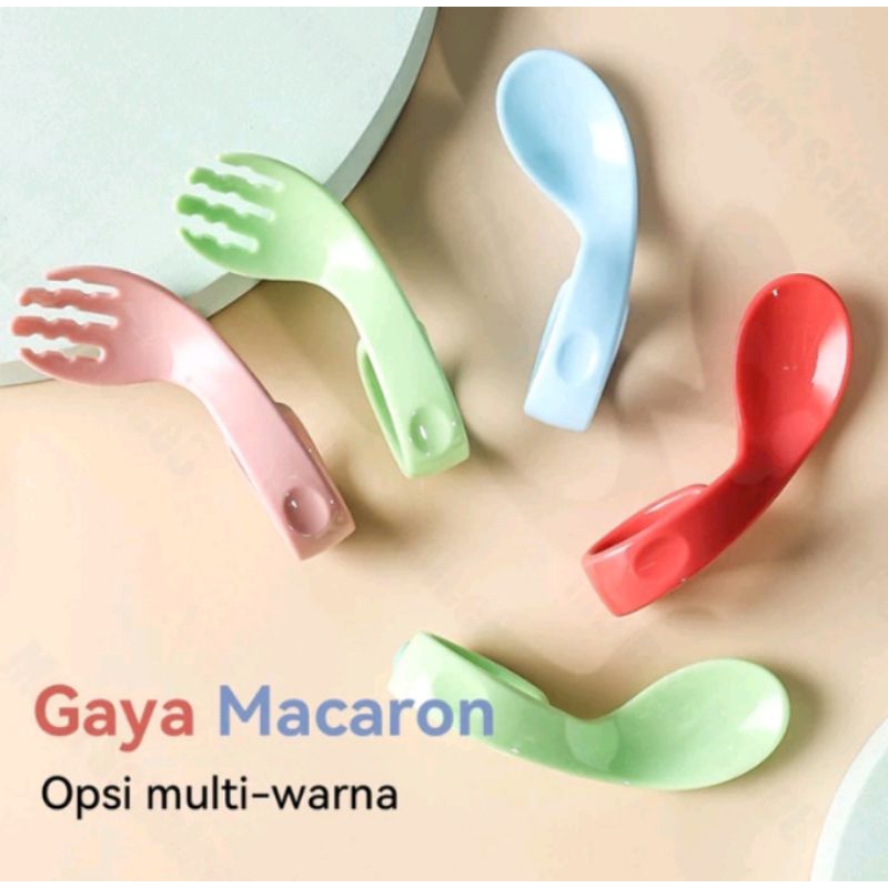 Sendok garpu anak belajar makan