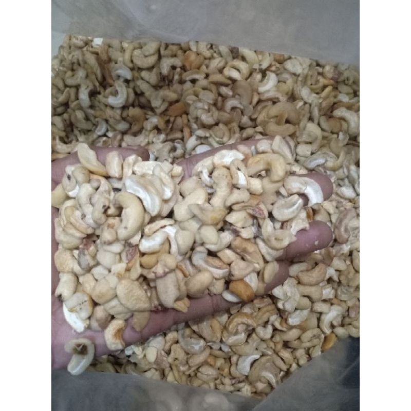 

kacang Mede patahan mentah murah