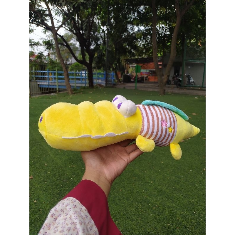 Boneka hewan buaya bahan miniso