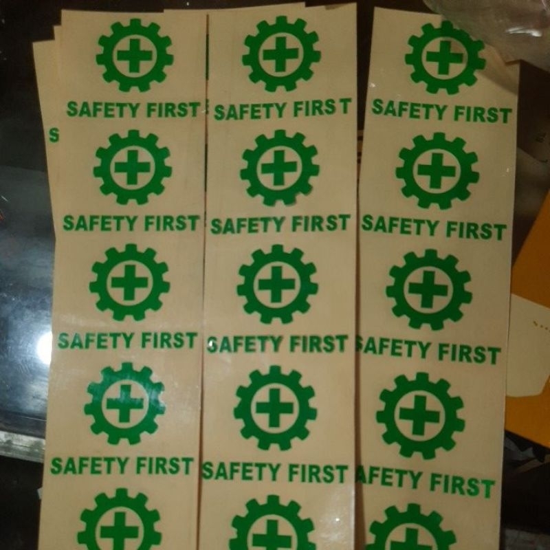 

stiker helm proyek, stiker safety, stiker k3