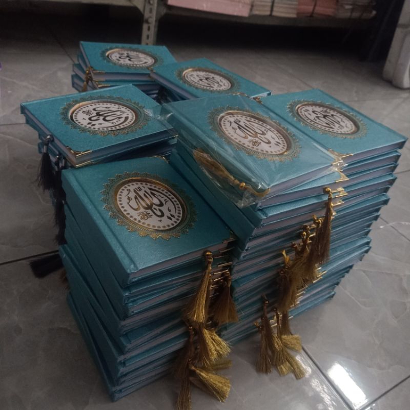 

Cetak Custom Buku Yasin Hardcover/Cover Tebal isi 224 halaman