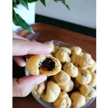 

KUEH SOES /SOEUS MICKY /SUS COKLAT /SNAK SOES ISI COKLAT