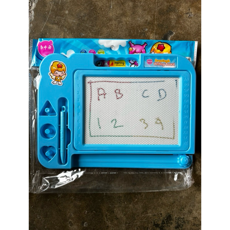 

Mainan Papan Tulis & Mewarnai Anak - Papan Magnetik 4 Warna, Edukatif & Seru!