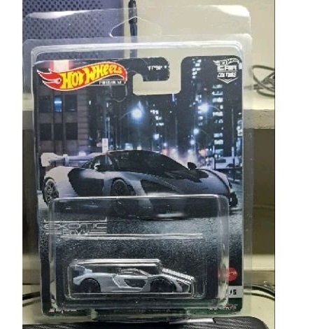 Hot wheels premium mclaren senna exotic envy