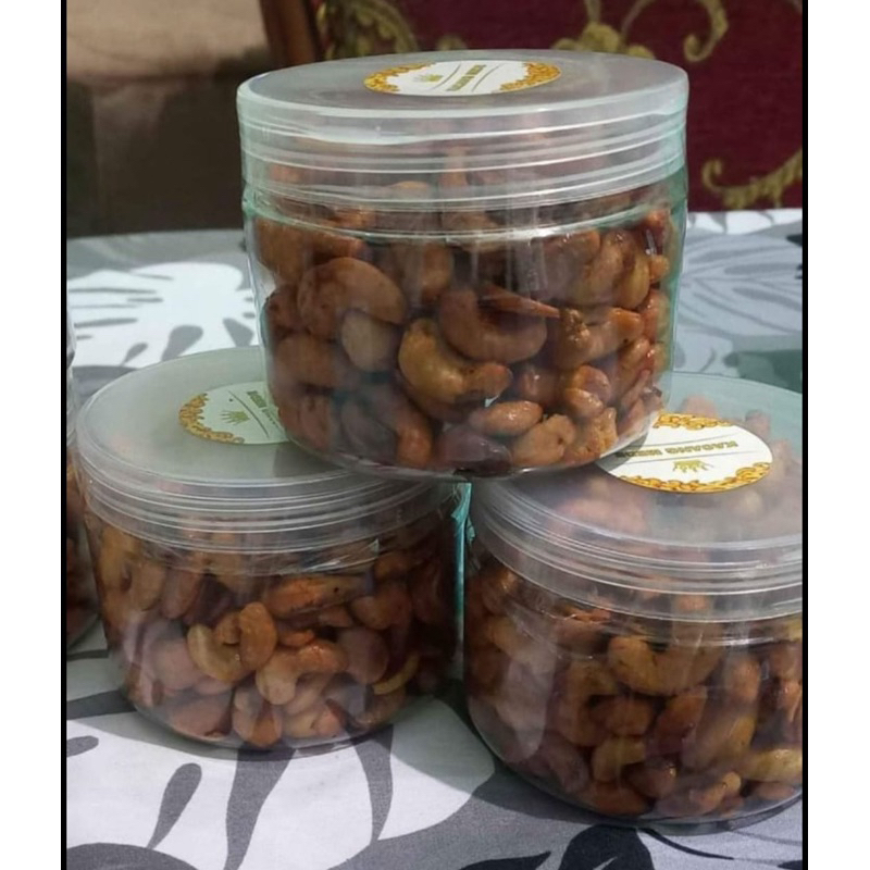 

kacang mede/mente