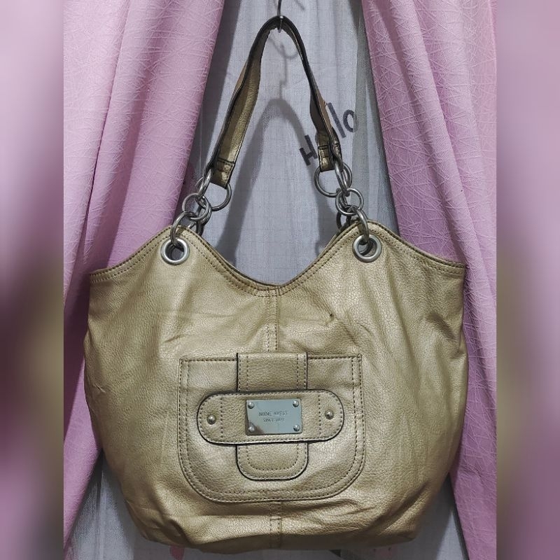 tas hobo wanita. tas nine west gold. tas preloved