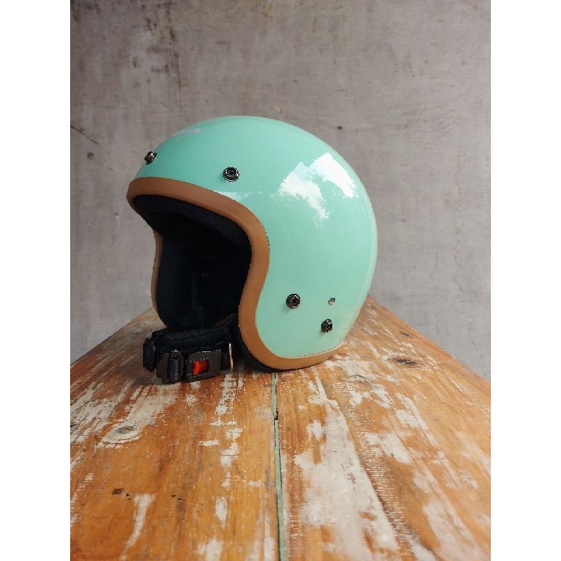 Helm Vespa Green Relax Trim Cappucino