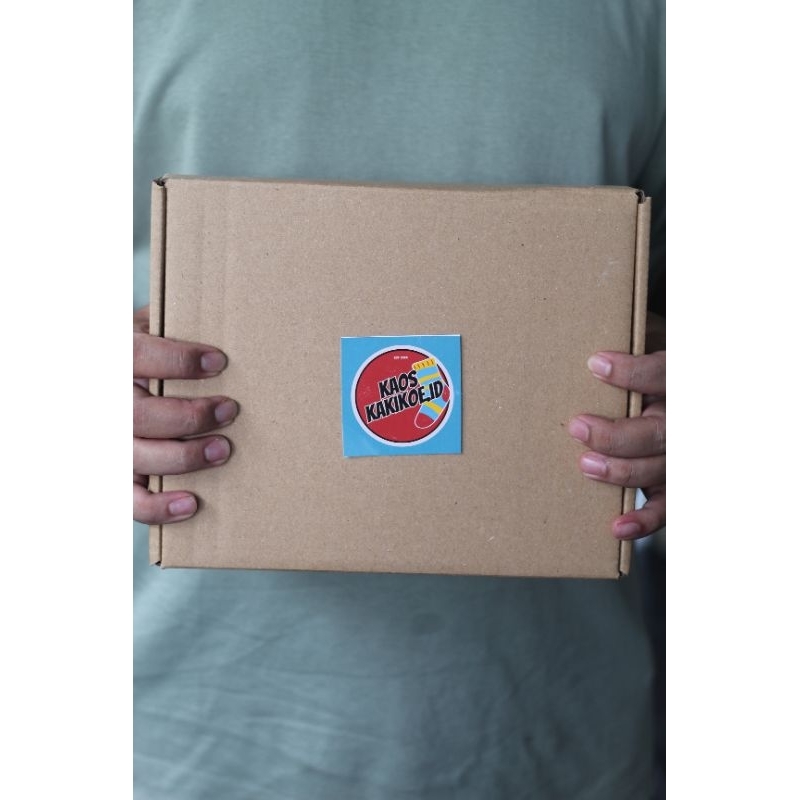 

HAMPERS BOX PRIA/WANITA