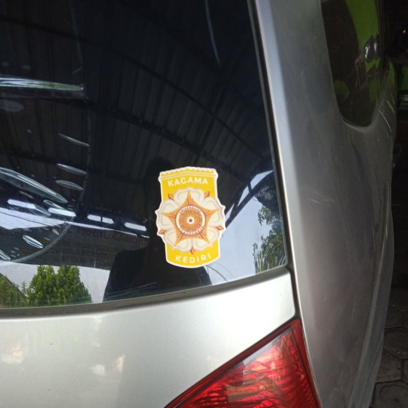 

stiker LOGO KAGAMA KEDIRI