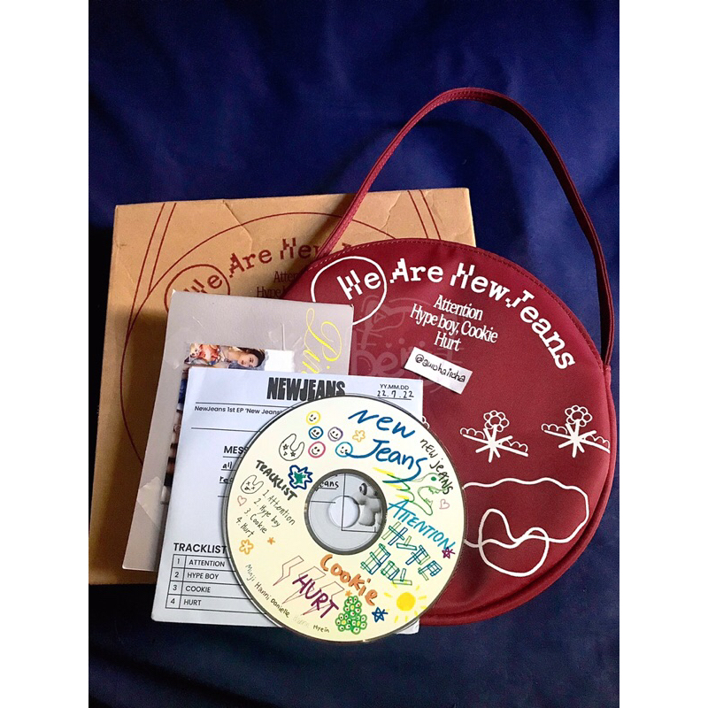 NEWJEANS BAG 1ST EP RED VER. LIMITED QUANTITY HANNI MINJI DANIELLE HAERIN HYEIN PC READY INA PHOTOCA