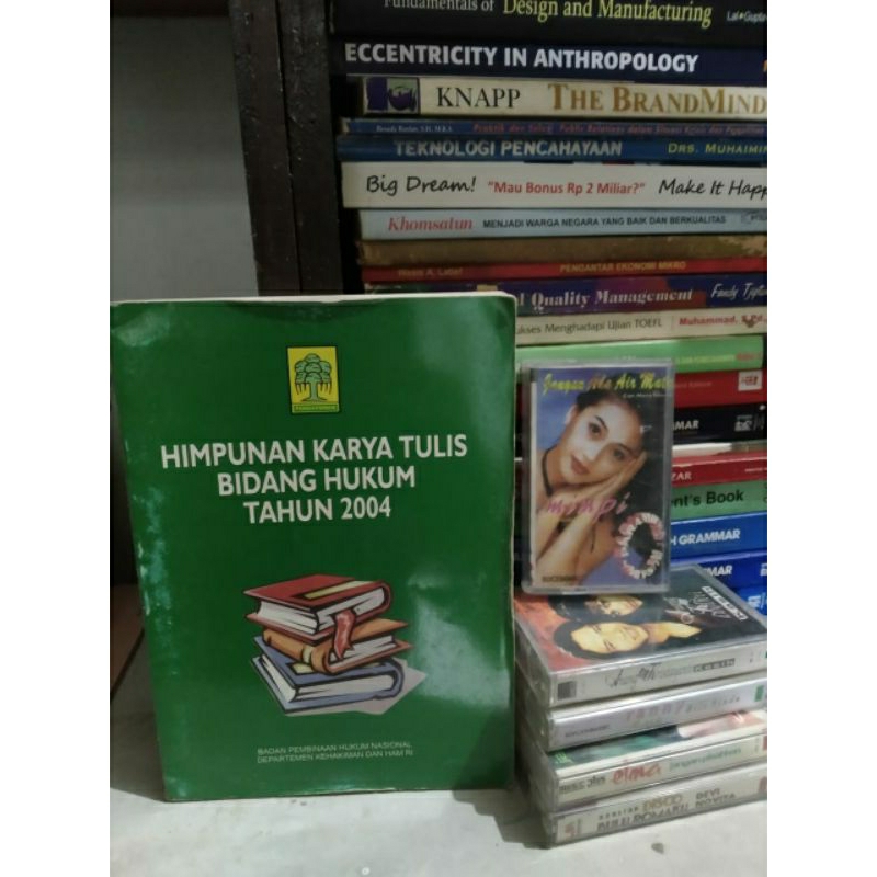 

himpunan karya tulis bidang hukum tahun 2004