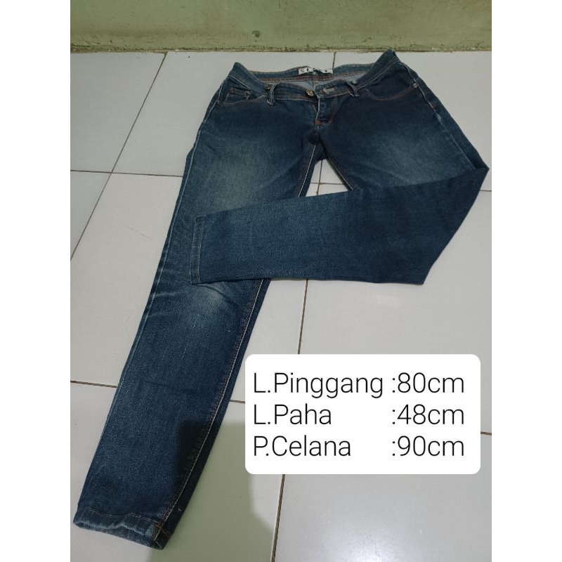 Preloved Celana Jeans Wanita Slimfit Size.30