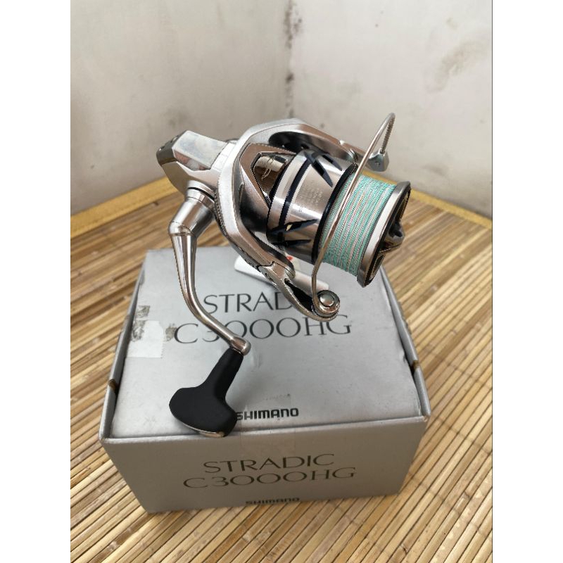 Reel shimano stradic C3000Hg
