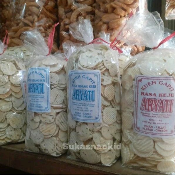 

Gapit Simpring Khas Cirebon/Cemilan Gapit Simpring Aneka Varian Rasa