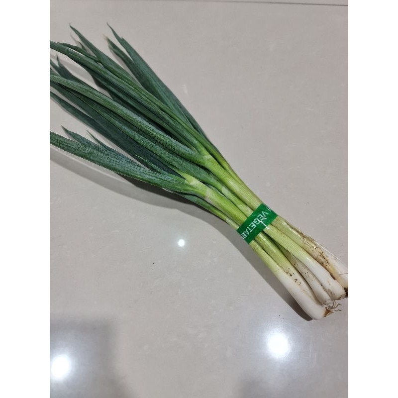 

Daun bawang segar