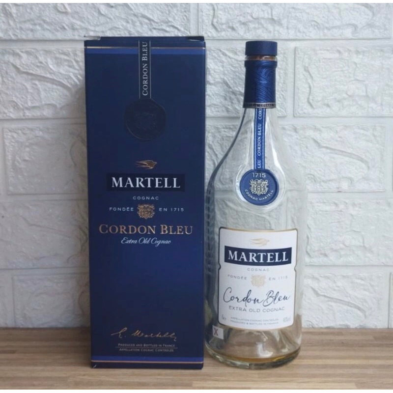 botol bekas miras martel cordon bleu/ botol pajangan / botol hiasan