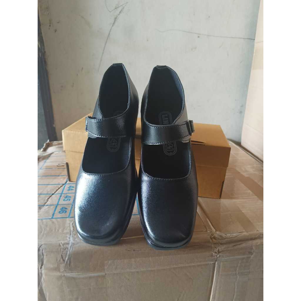 sepatu pdh paskibra//sepatu pdh cewe paskibra /sepatu pdh wanita/sepatu secwan/sepatu sekolah/sepatu