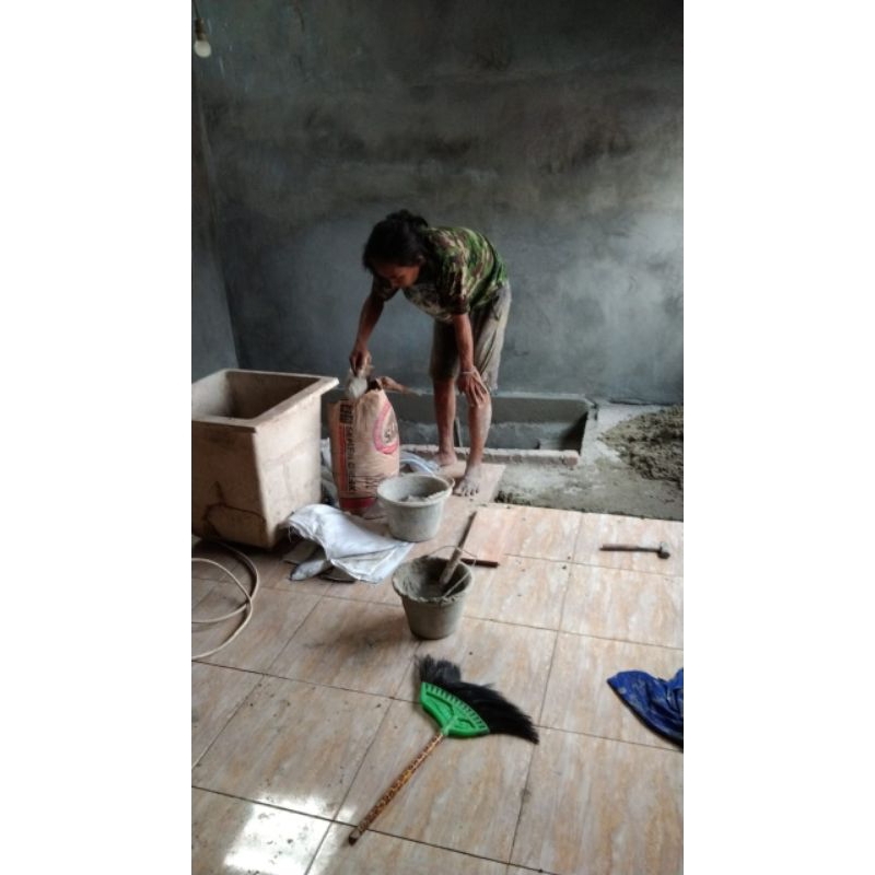 pemasangan keramik, flapon, bongkar pasang atap, pembuatan taman,buat rumah dari nol/renovasi rumah,