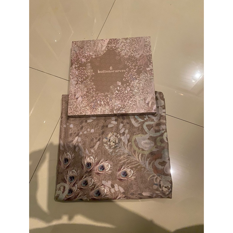 preloved buttonscraves Ederra mojave