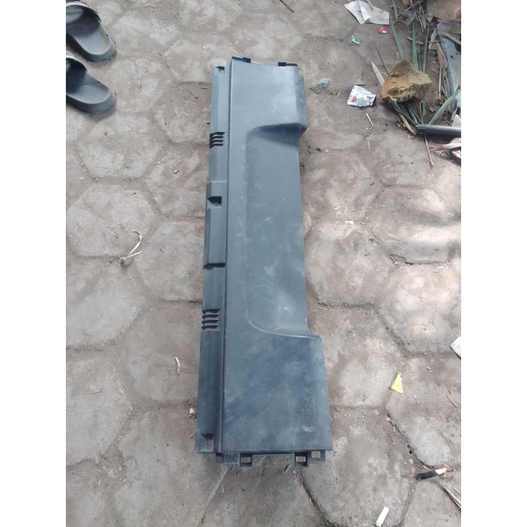 cover bawah jok belakang vios gen2
