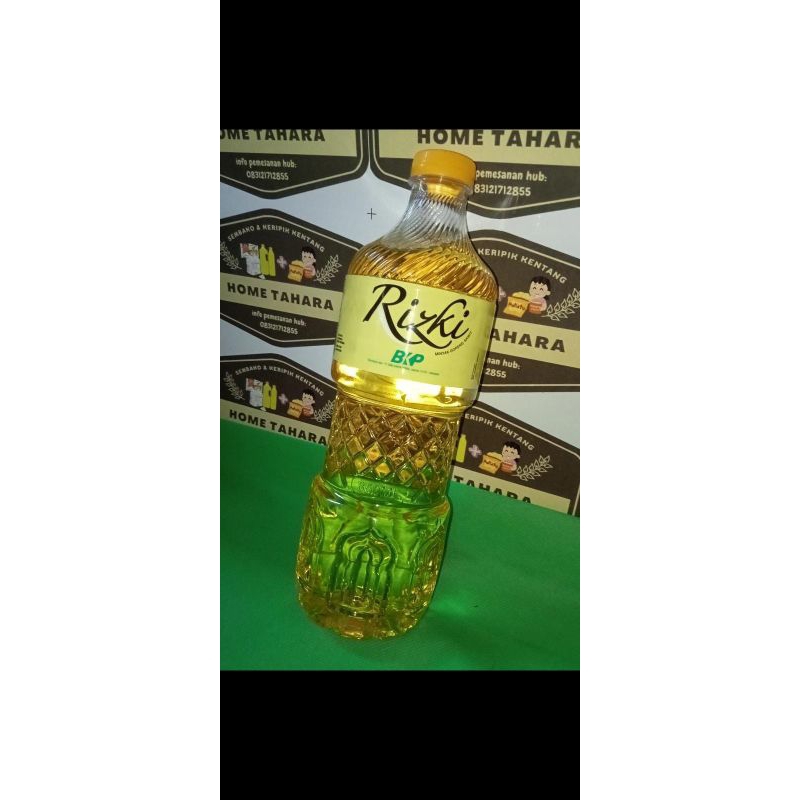 

MINYAK RIZKI 900 ML