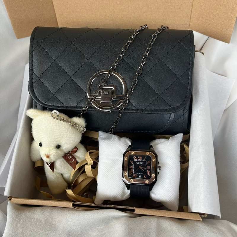 

Hampers Cewek / Hampers Wanita / Kado Ulang Tahun / Kado Anniversary / Hampers Jam Tangan / Dompet / Tas / Boneka