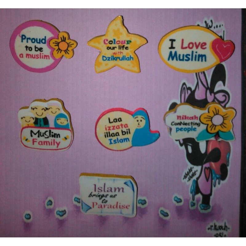 pin kayu mdf aksesoris kerudung custom gambar