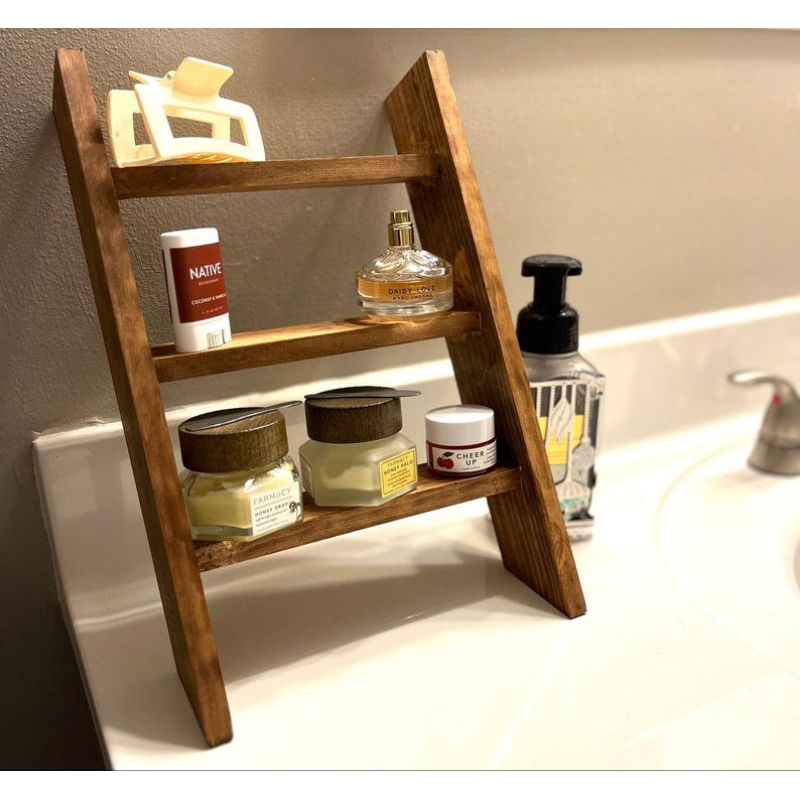 Rak Parfum Minimalis dari Kayu