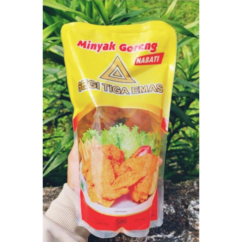

MINYAK GORENG SEGI TIGA EMAS 1000 ML