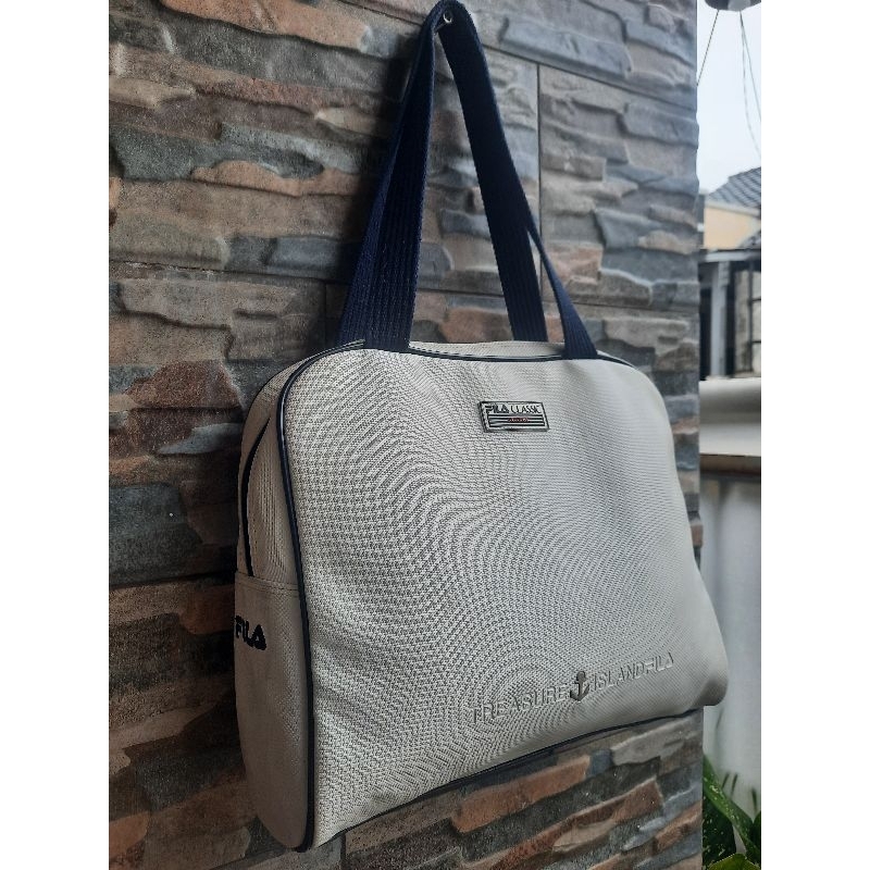 Tenteng FILA - TAS PRELOVED BRANDED ORIGINAL