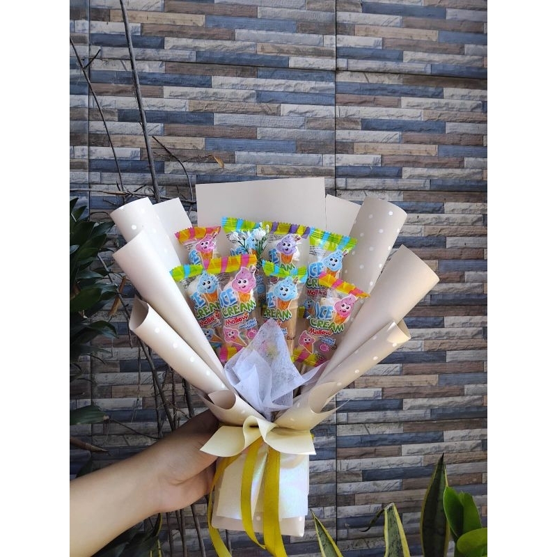 

MAMA BOUQET/Buket snack/buket makanan/buket ulang tahun/buket wisuda/buket