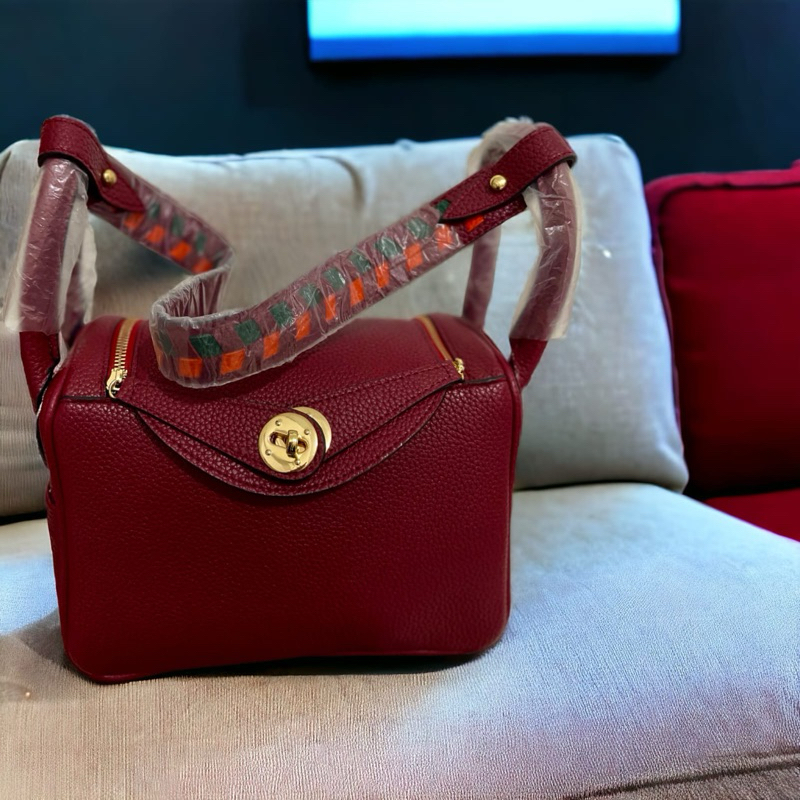 Tas Wanita Lindy Kremes 26cm