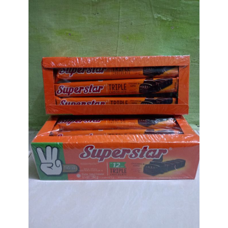 

Superstar triple choco wafer - Netto 12 × 18gram